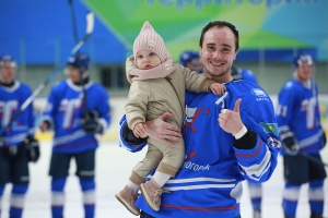 Вопрос - ответ с хоккеистами: Дмитрий Громов