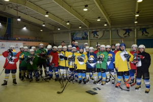 «Торпедовцы» 2006 г.р получили спортивные костюмы и клубную атрибутику