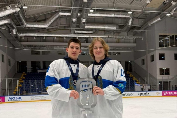 Игроки «Торпедо» стали серебряными призёрами юниорского чемпионата мира